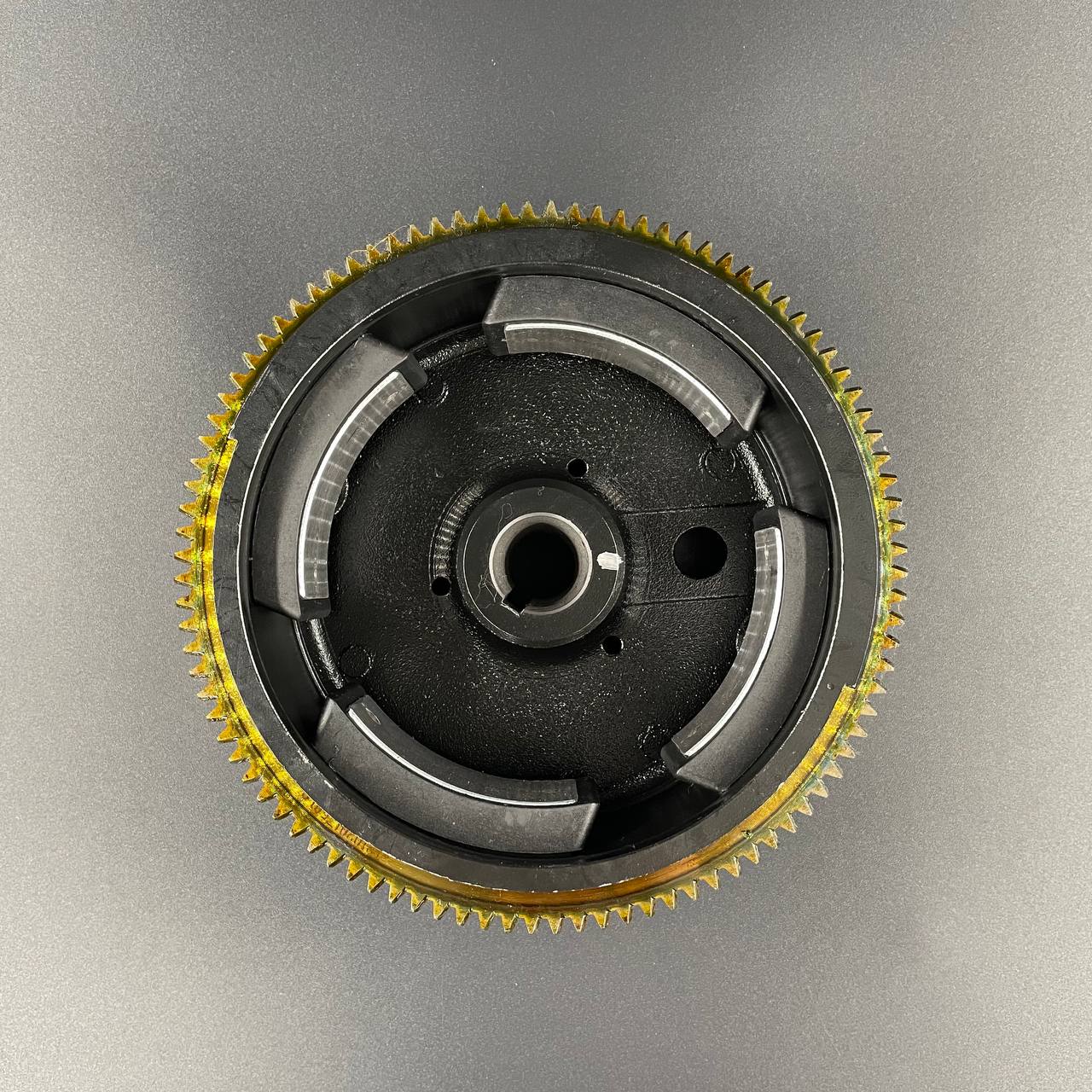 картинка Маховик Yamaha 9.9-15 (C венцом для электростартера) (Omax)