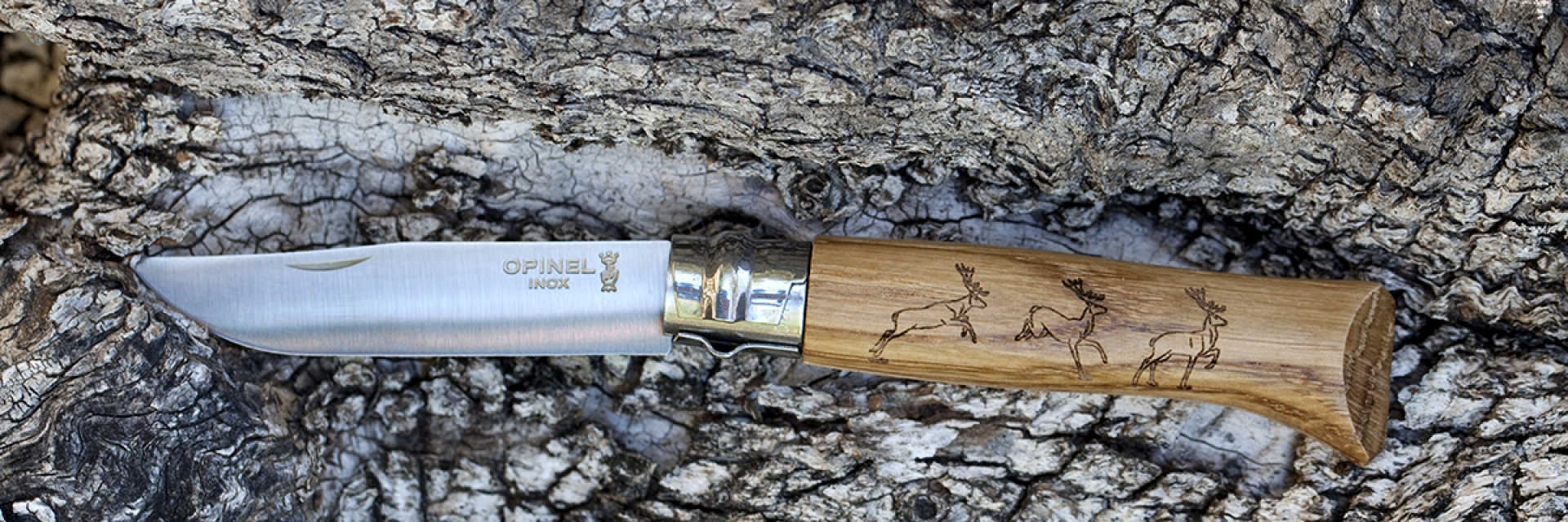 картинка Нож Opinel №8 Animalia, нержавеющая сталь, рукоять дуб, гравировка олени, 001620