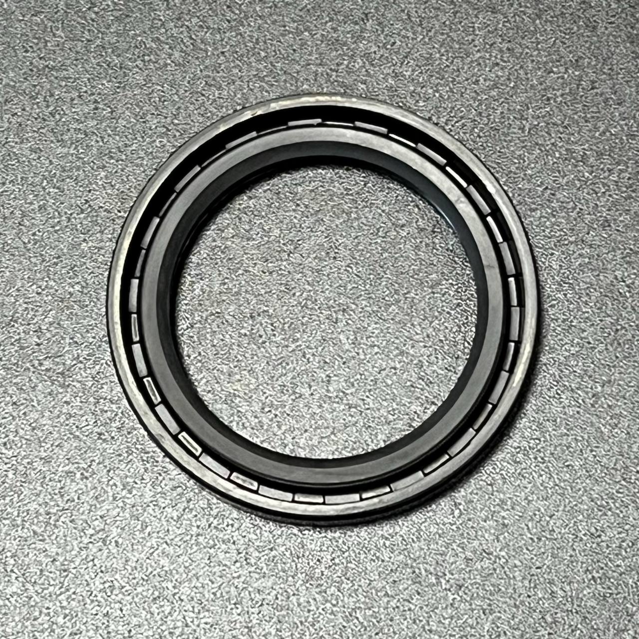 Сальник Yamaha (93102-35318) (YAMAHA)