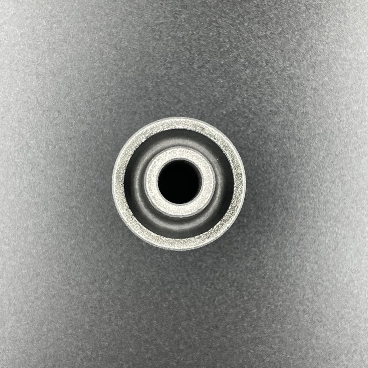 картинка Демпфер опорный резиновый Yamaha 40-55, F40-50 (Верхний) (Omax)