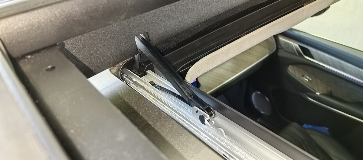 картинка Багажник TANK 500 с панорамной крышей с крепежом РИФ