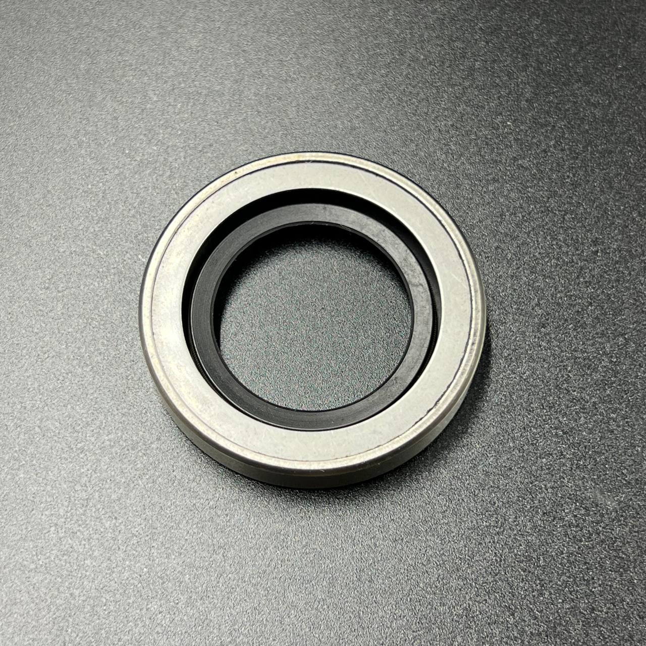 картинка Сальник корпуса вертикального вала Mercruiser (Omax)