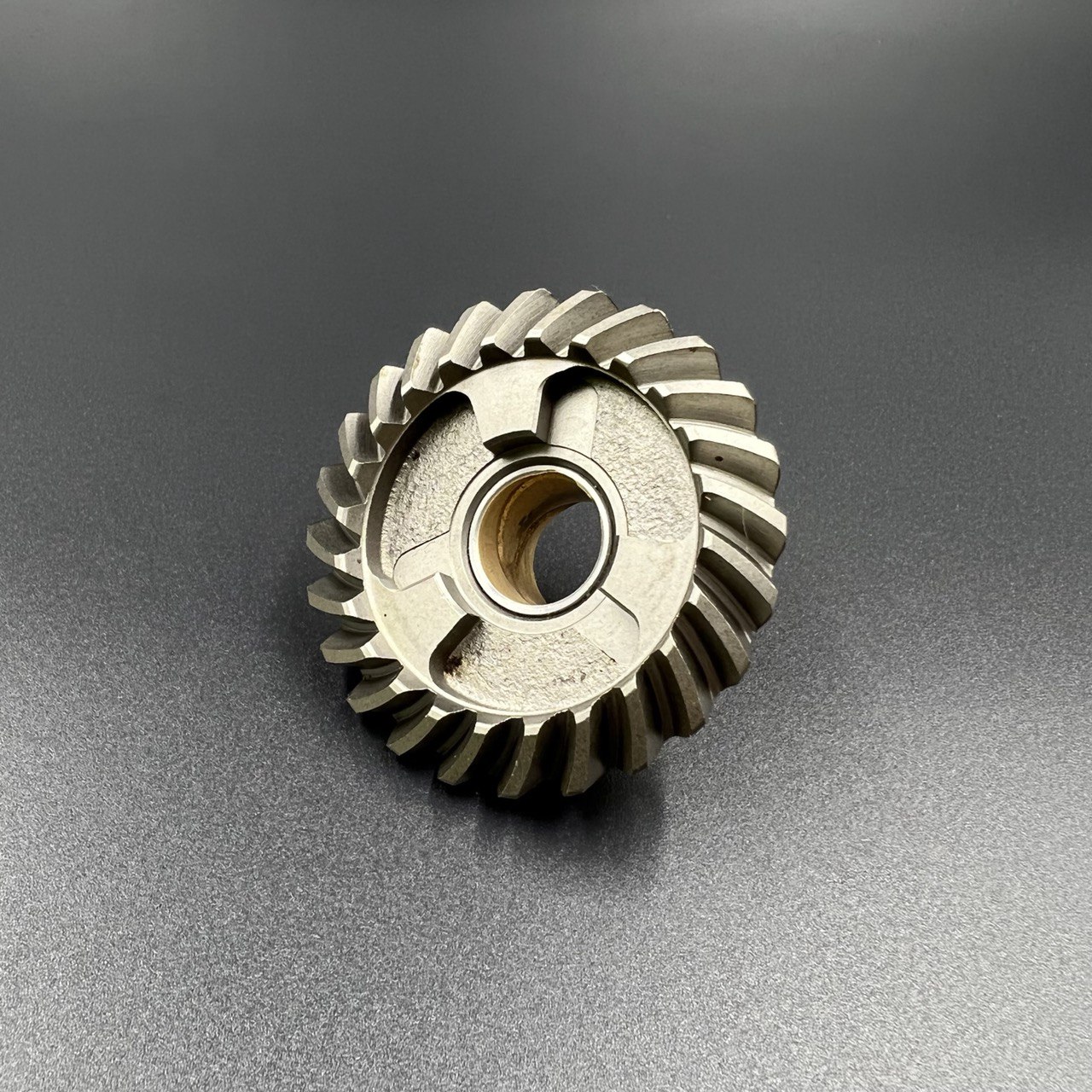 картинка Шестерня переднего хода Tohatsu 9.9-18 (350-64010-0) (KACAWA)