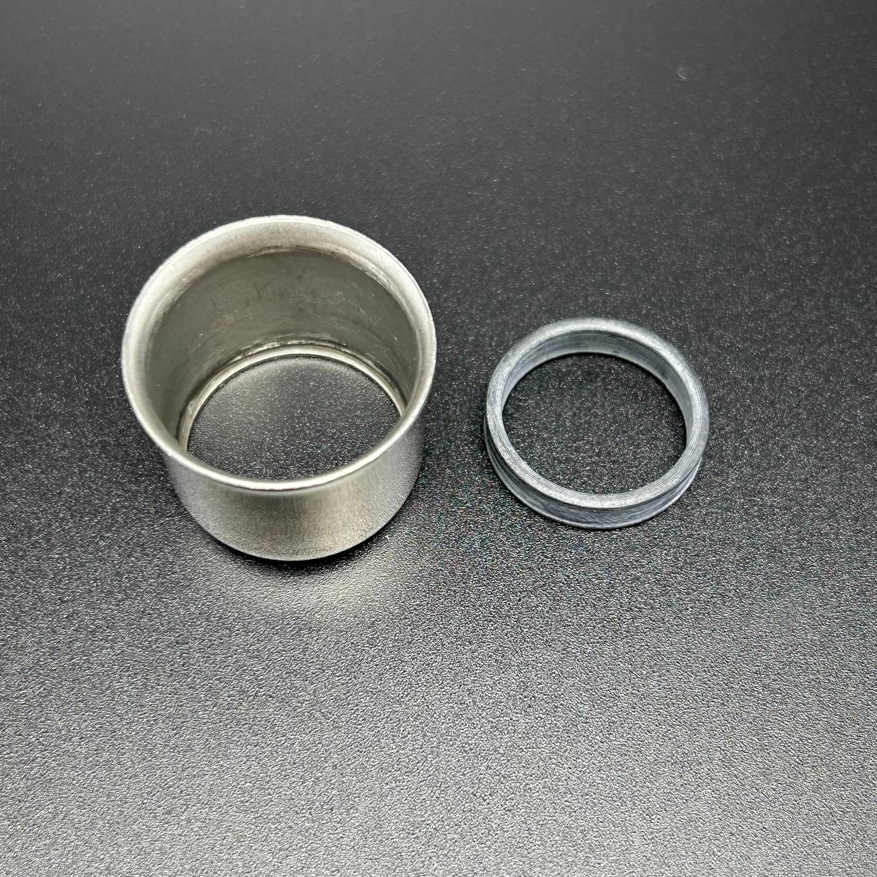 картинка Направляющая (втулка стальная) SLEEVE/RING KIT (Quicksilver)