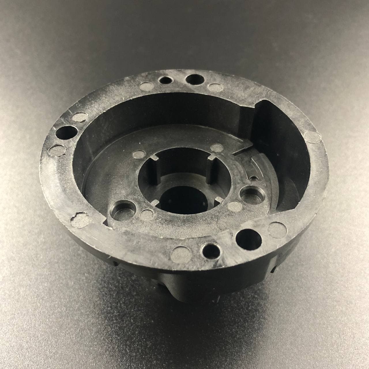 картинка Корпус помпы охлаждения Yamaha 20-30 OLD (Omax)