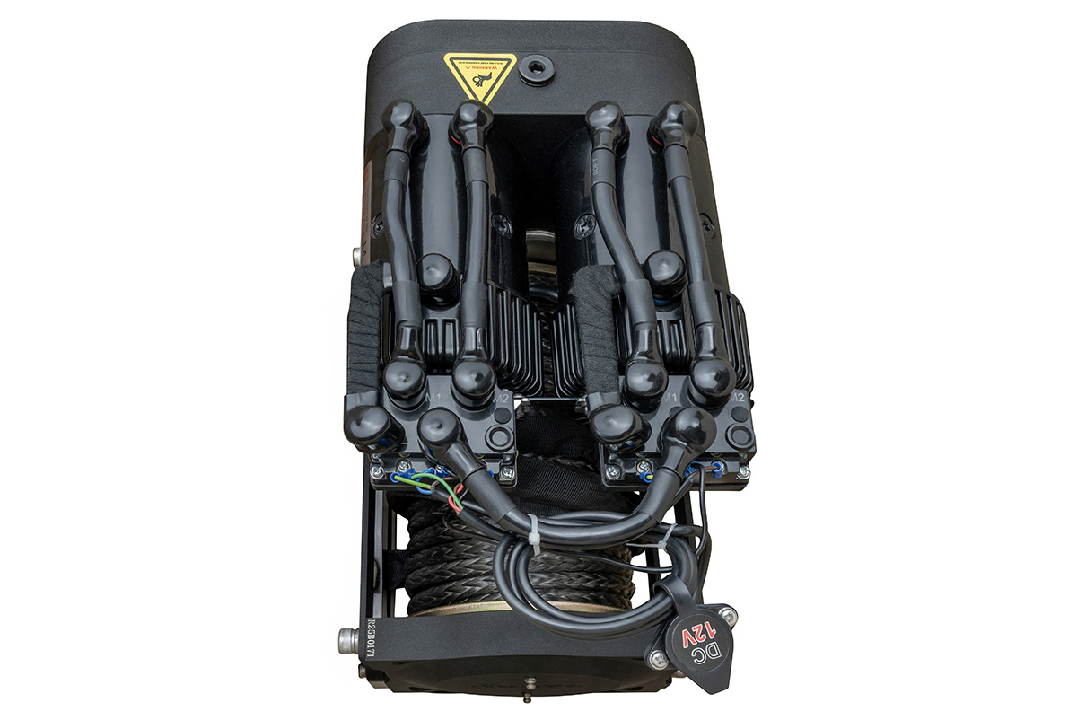 картинка Лебёдка двухмоторная 12V Runva 14000 lbs 6350 кг синтетический трос