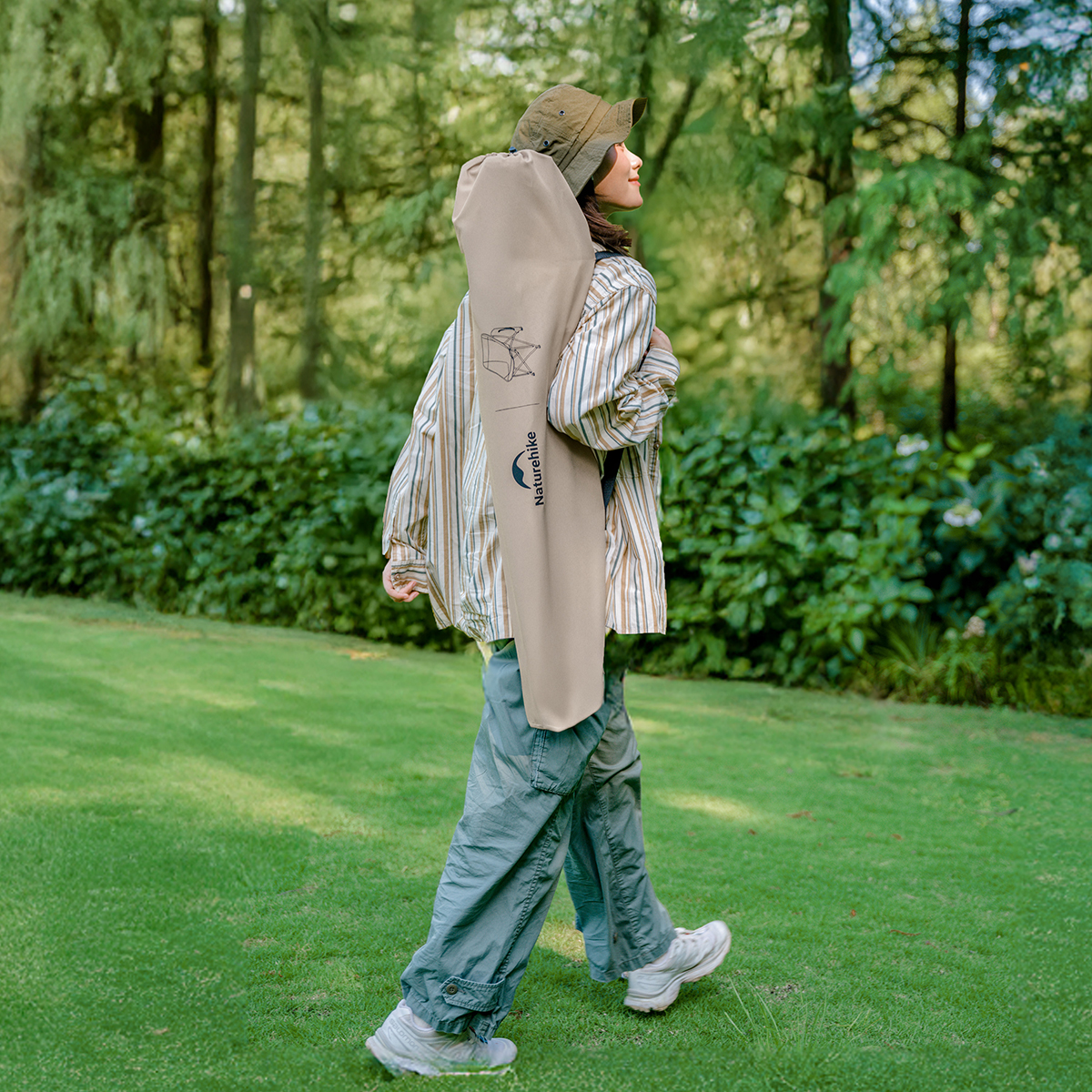 картинка Кресло туристическое Naturehike MW01, складное, КМФ, до 120 кг.