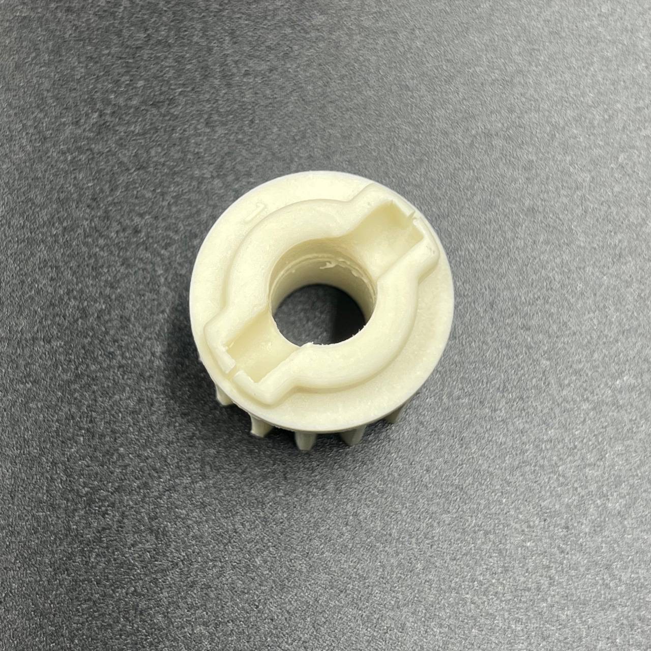 картинка Шестерня помпы охлаждения BRP (15 шлицев) (ZIBO)