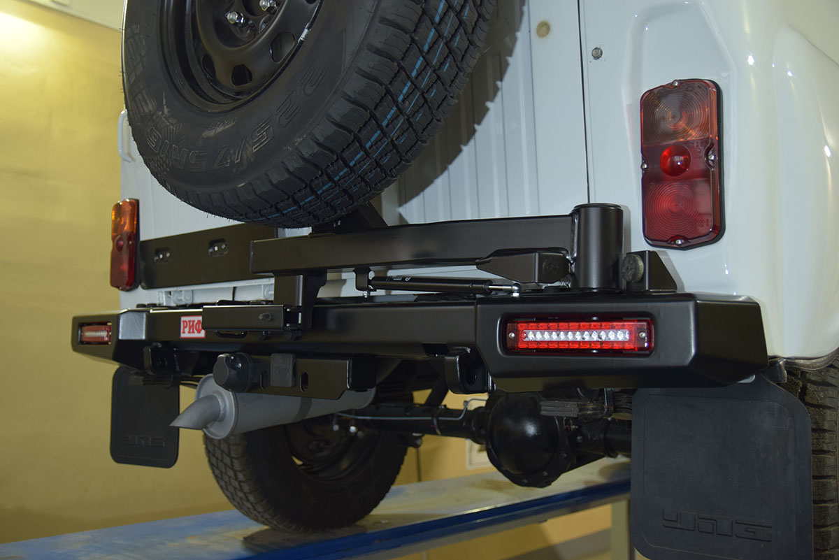 картинка Бампер задний УАЗ Хантер с фонарями, калиткой, возможностью установки фаркопа, стандарт RIF469-21225 "РИФ"