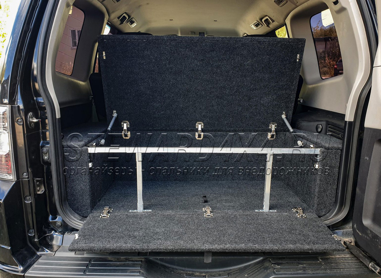 Органайзер (ящик) в багажник Mitsubishi Pajero 4 "Стандарт"