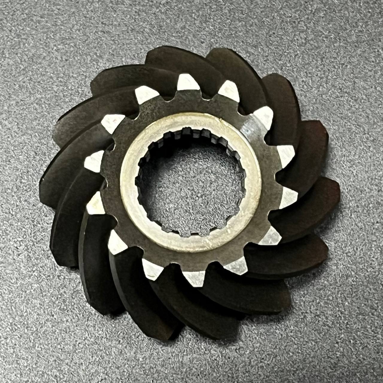 картинка Шестерня вертикального вала (Пиньон) Mercury 75-115 (Omax)