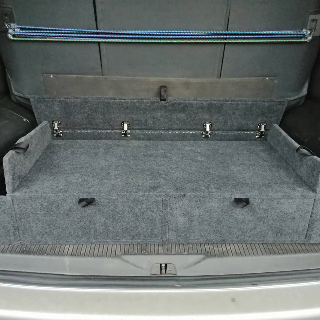 картинка Органайзер Экспедиция для Volkswagen Multivan (T5)