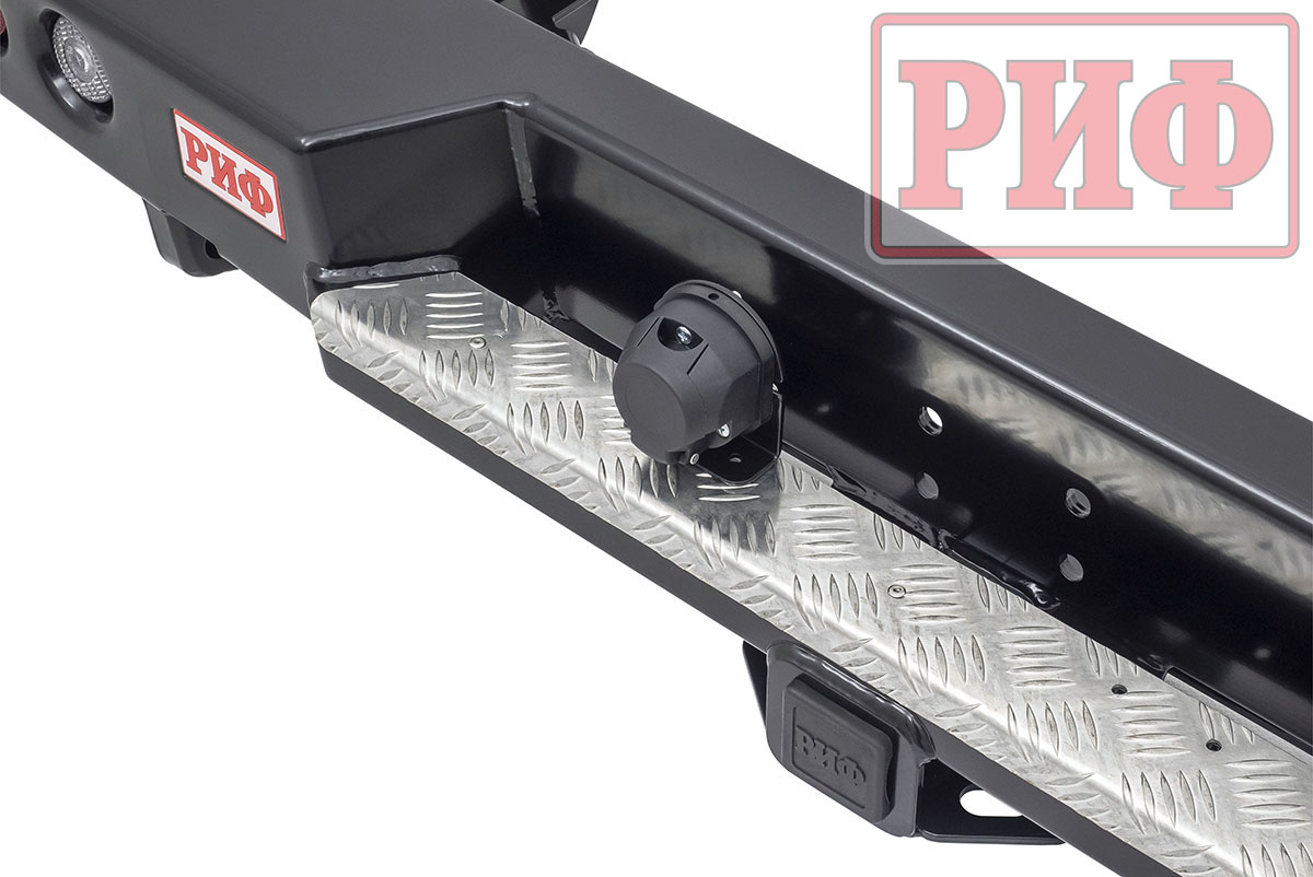 картинка Бампер задний РИФ Toyota Land Cruiser 78 2007+ с квадратом под фаркоп и фонарями стандарт