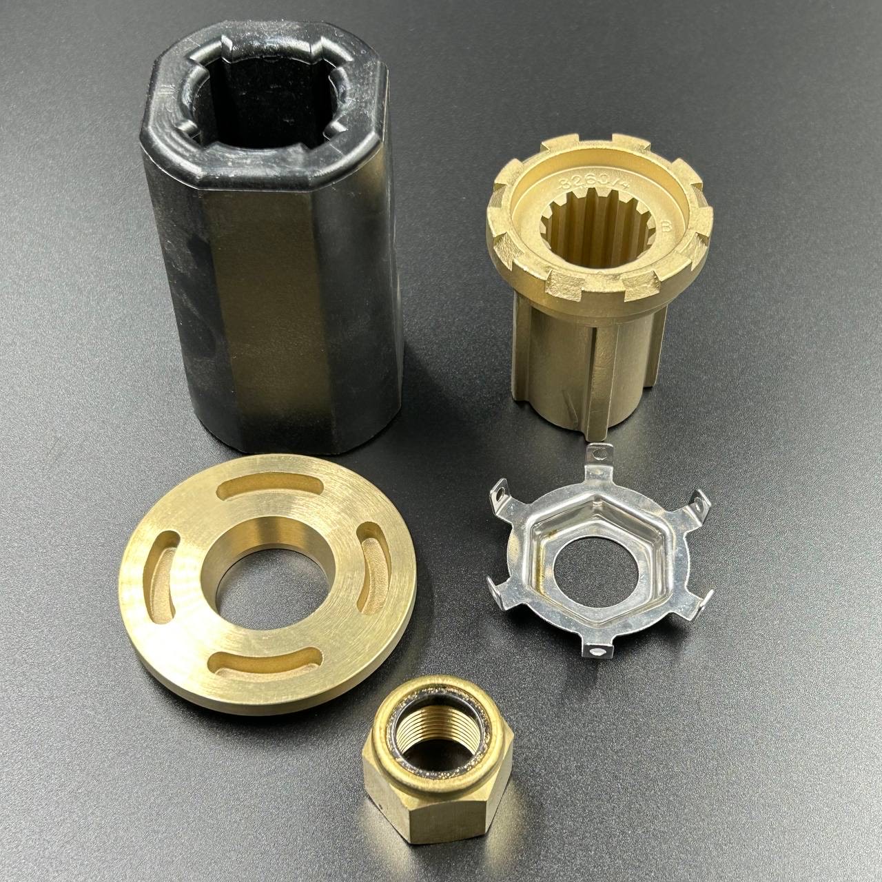 картинка Гребной винт Mercury 150-300, ALPHA, BRAVO I (3x16x23) (8M0040404) (Сталь)