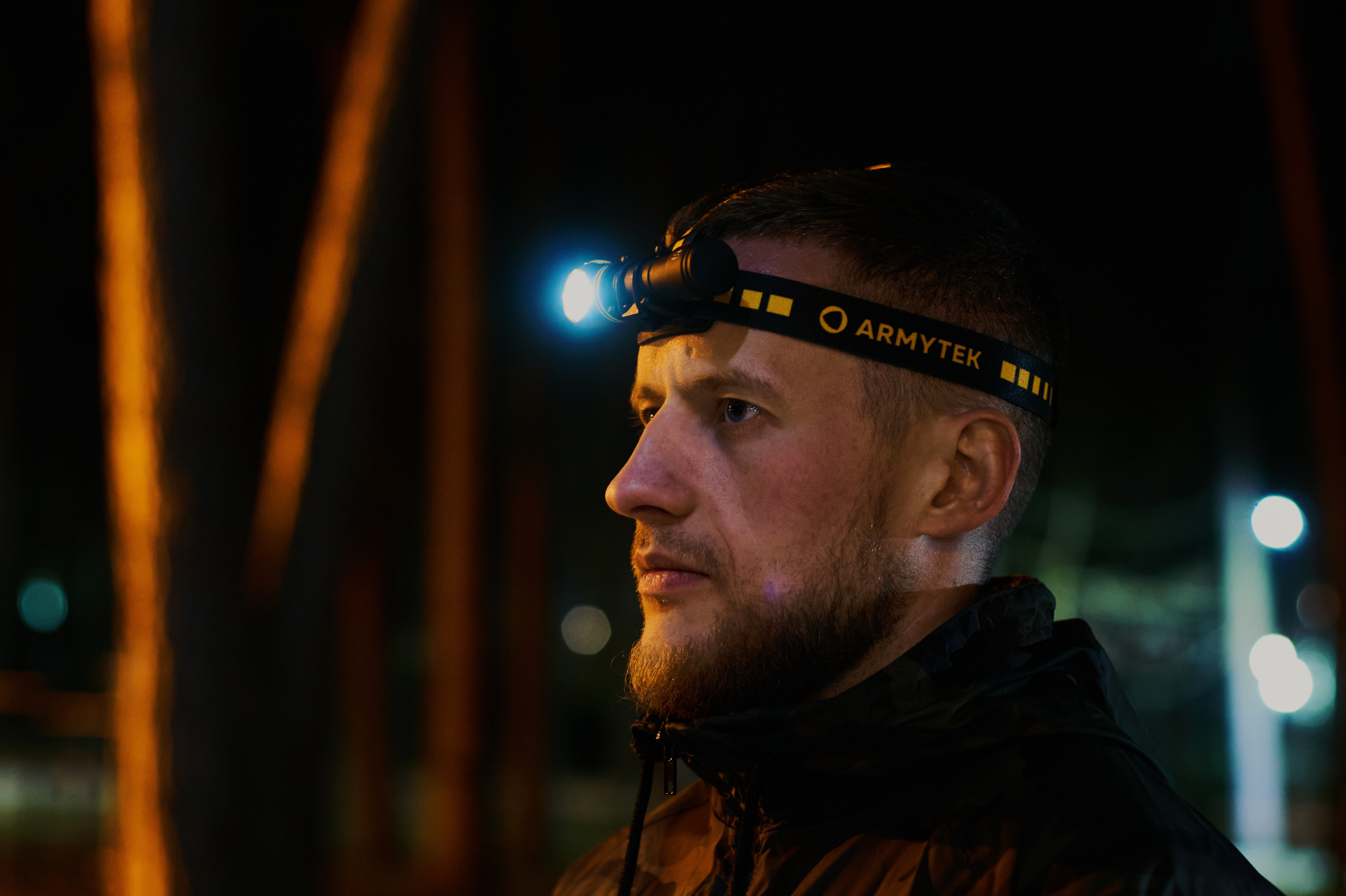 картинка Фонарь Armytek Elf C2 Micro-USB Белый
