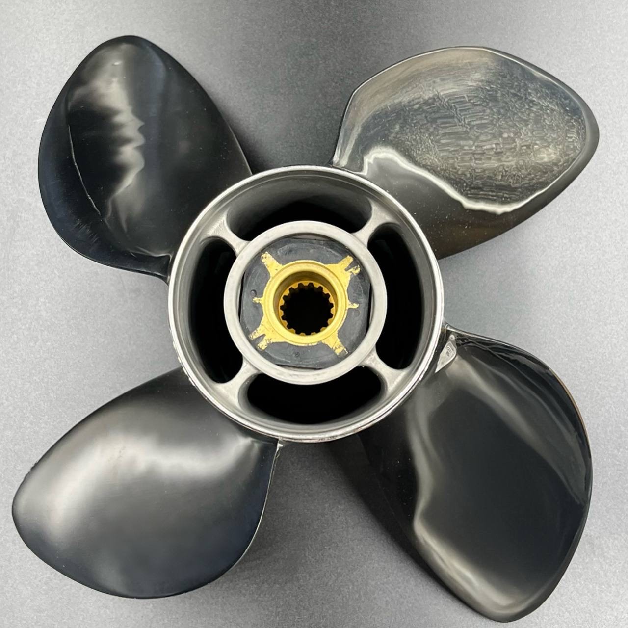 картинка Гребной винт Mercury 90CT-400 (4x15-1/4x24)(RH) (Polastorm)