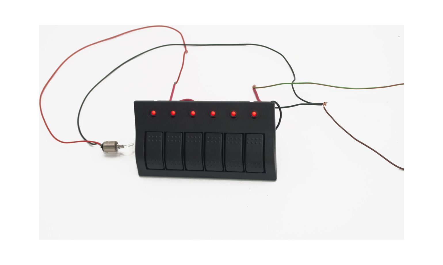 картинка Панель бортового питания 6 переключателей, автоматы