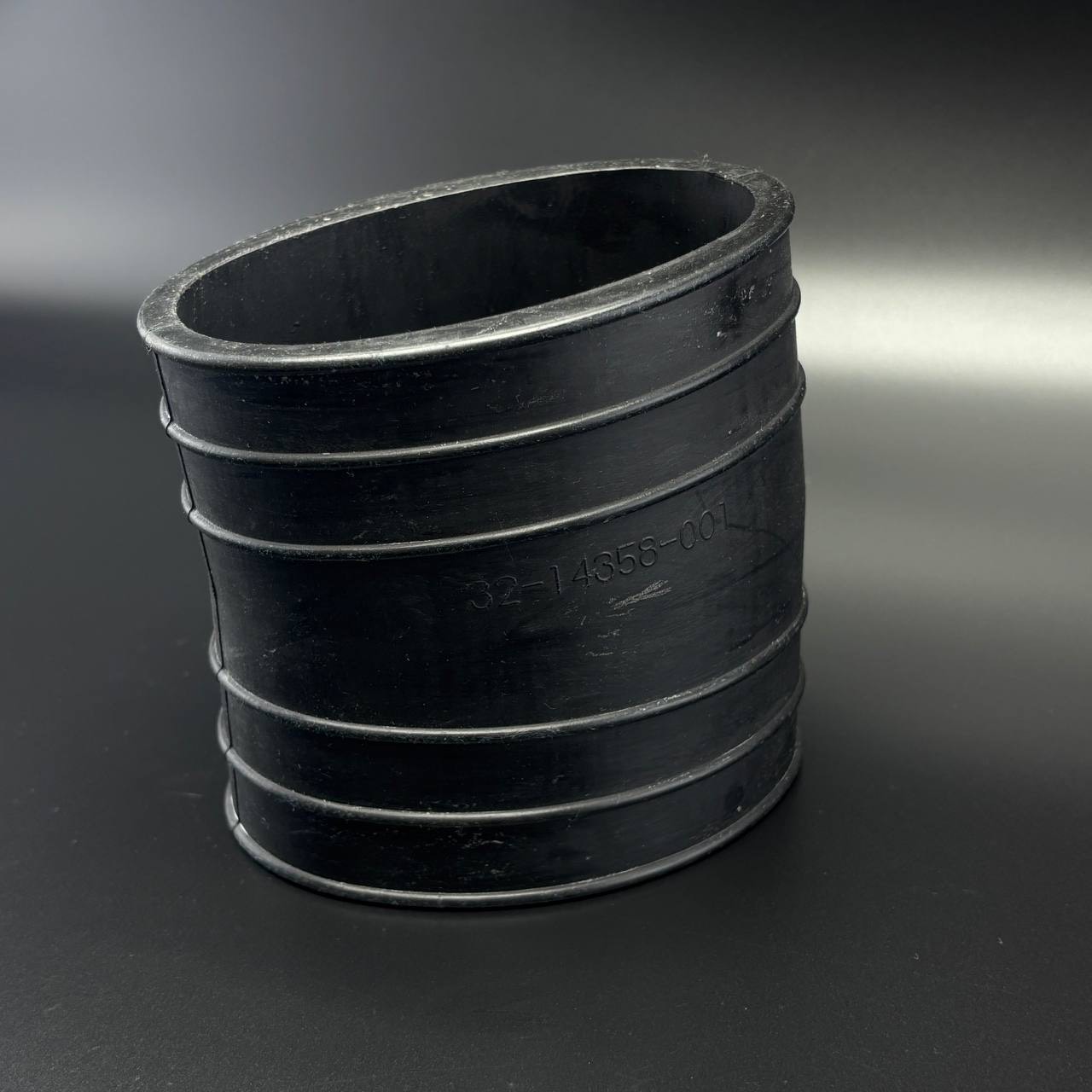 картинка Труба выпускная резиновая MERCRUISER ALPHA/BRAVO (Quicksilver)