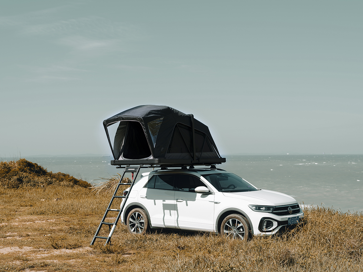 картинка Палатка на крышу автомобиля Wild Land Summit Explorer 140