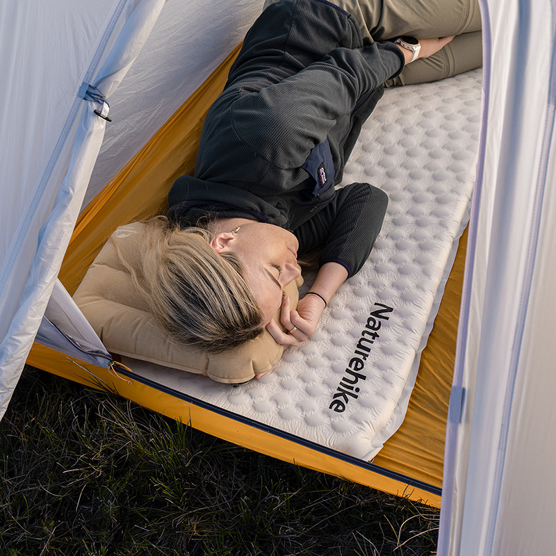 Коврик Naturehike CNK2300DZ013 самонадувной ультралёгкий большой прямоугольный,  серый, 6976023926976