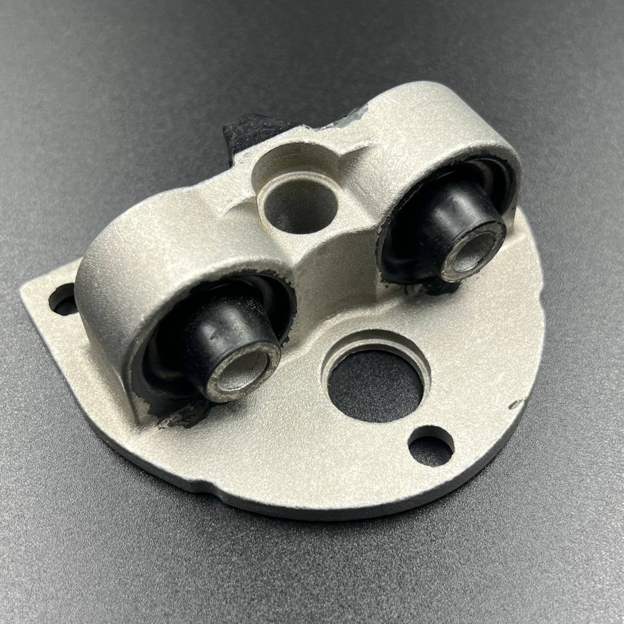 картинка Демпфер опорный резиновый Yamaha 9.9-15 (Верхний) (YUELANG)