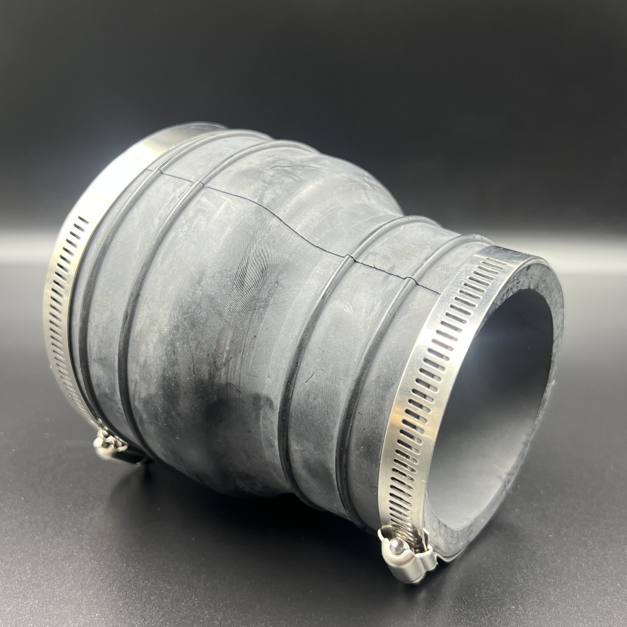 картинка Выхлопной патрубок Mercruiser  (Kacawa)