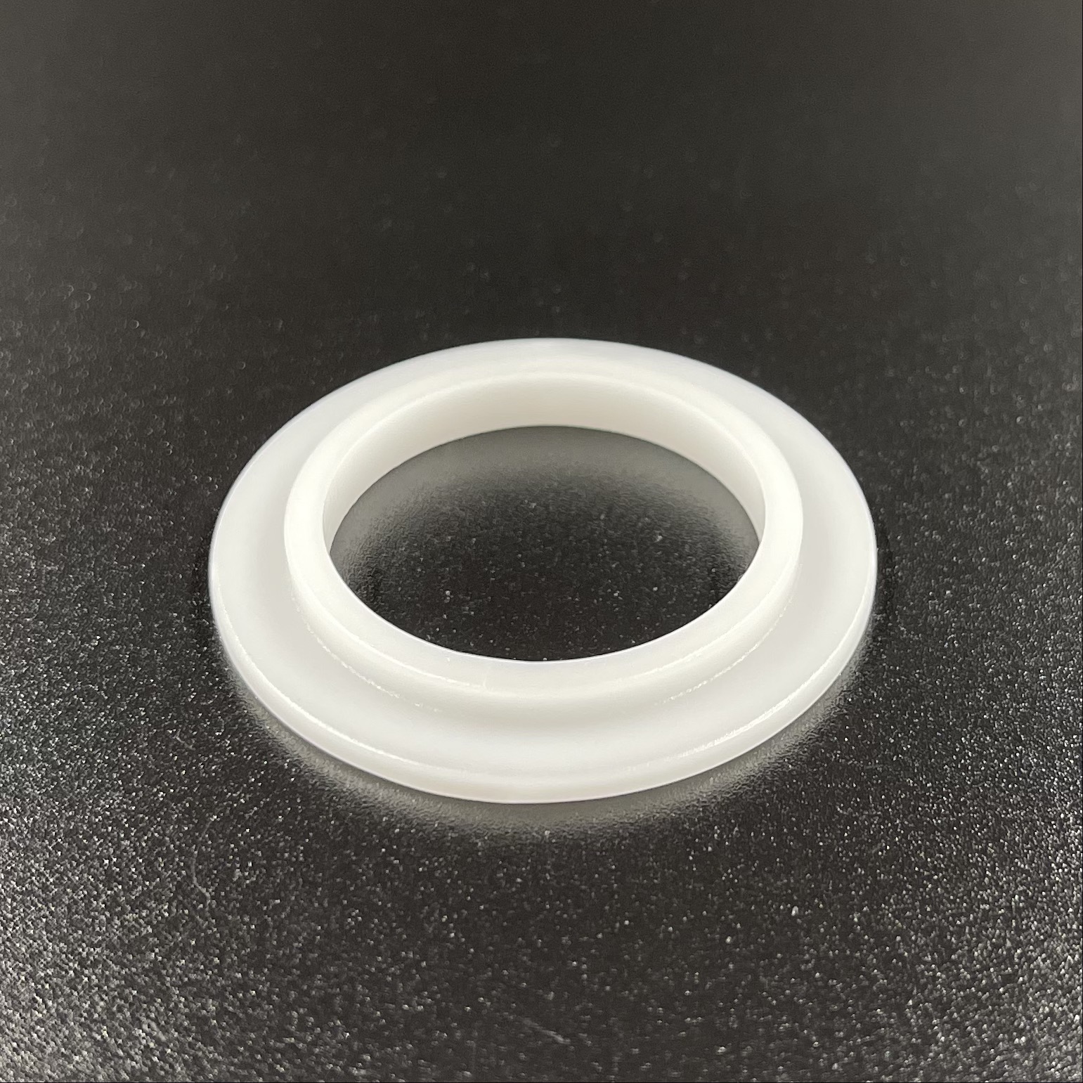 картинка Втулка струбцины пластиковая Yamaha 9.9-90, F6-100 (Omax)