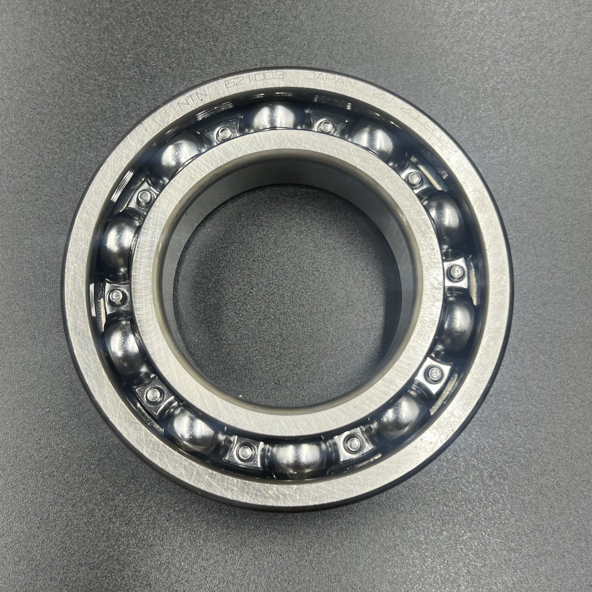 картинка Подшипник шестерни заднего хода Yamaha F200-250 (Omax)