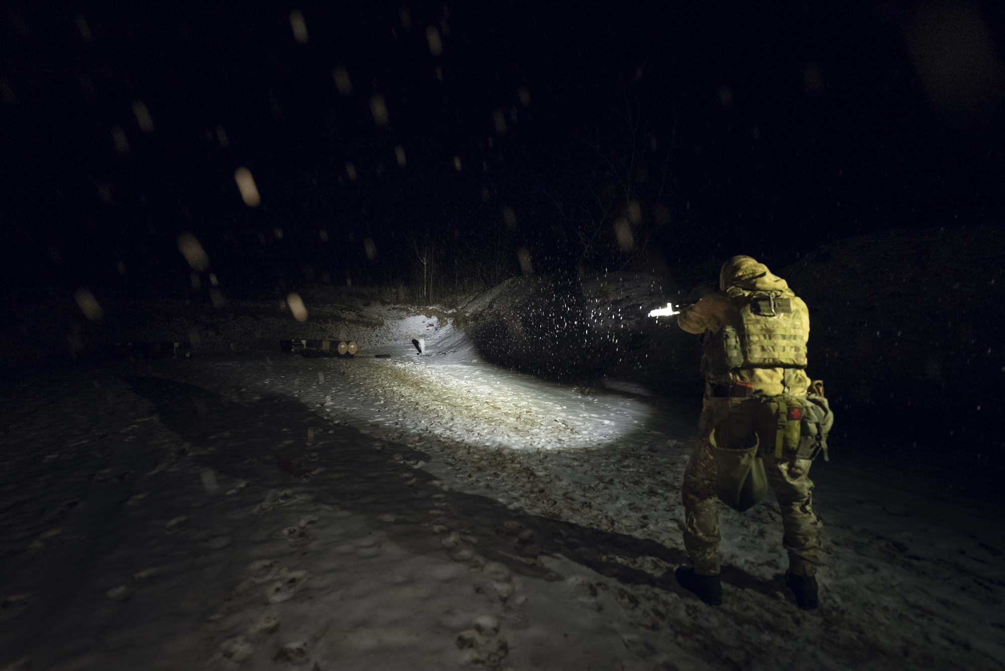 картинка Фонарь подствольный Armytek Parma C2 Pro