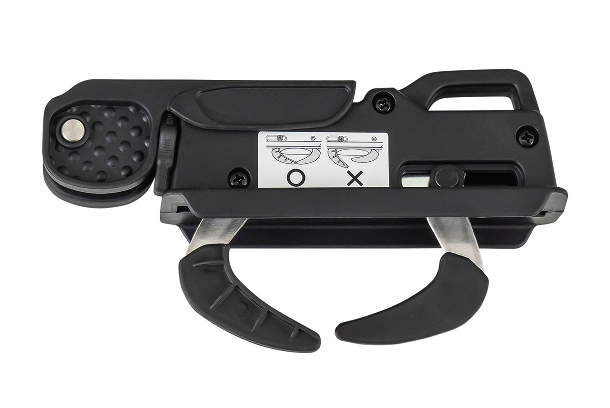 картинка Бокс автомобильный на крышу Pentair COBRA 520L черный глянец, двусторонний