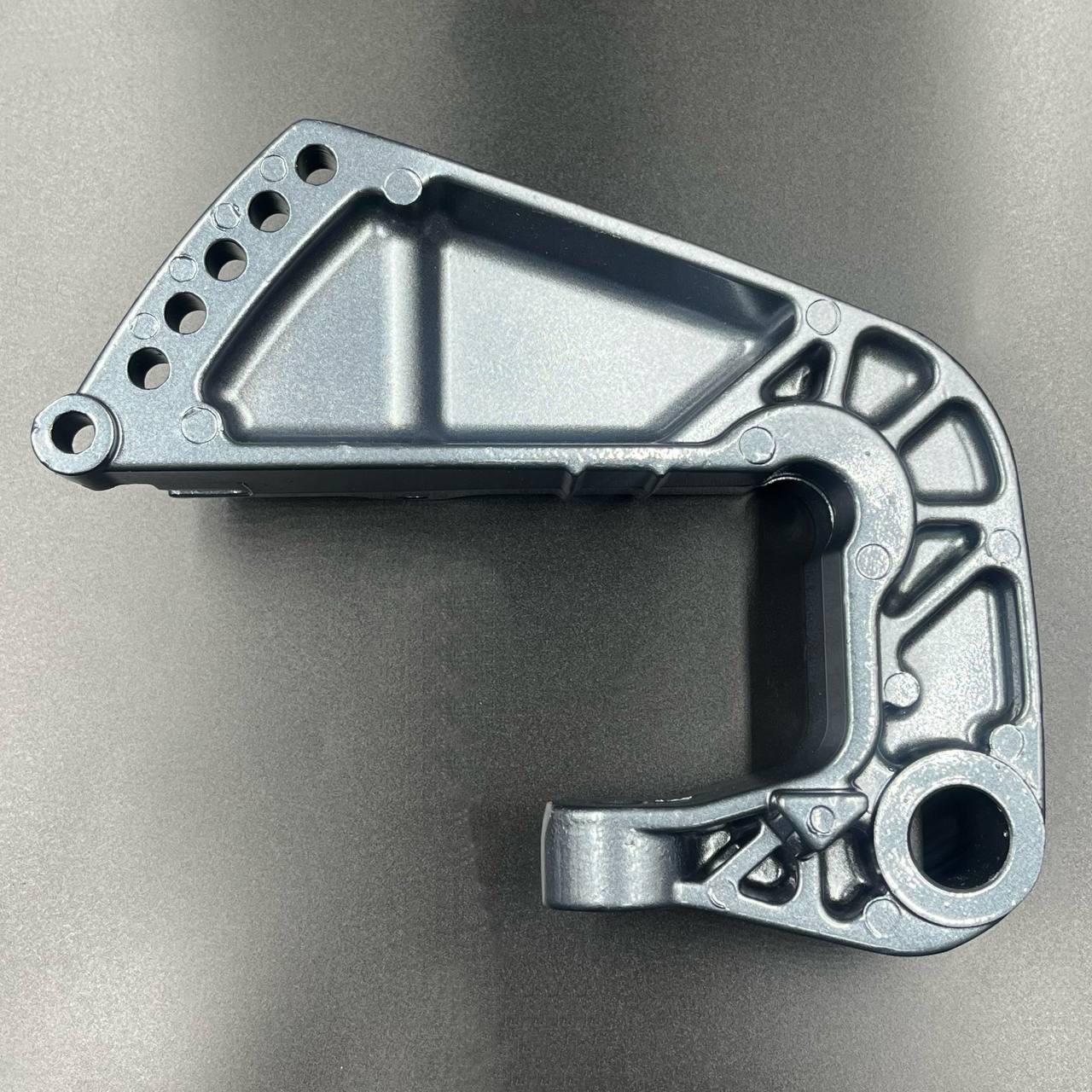 картинка Струбцина подвески двигателя (левая) Yamaha 25-30 (YUELANG)