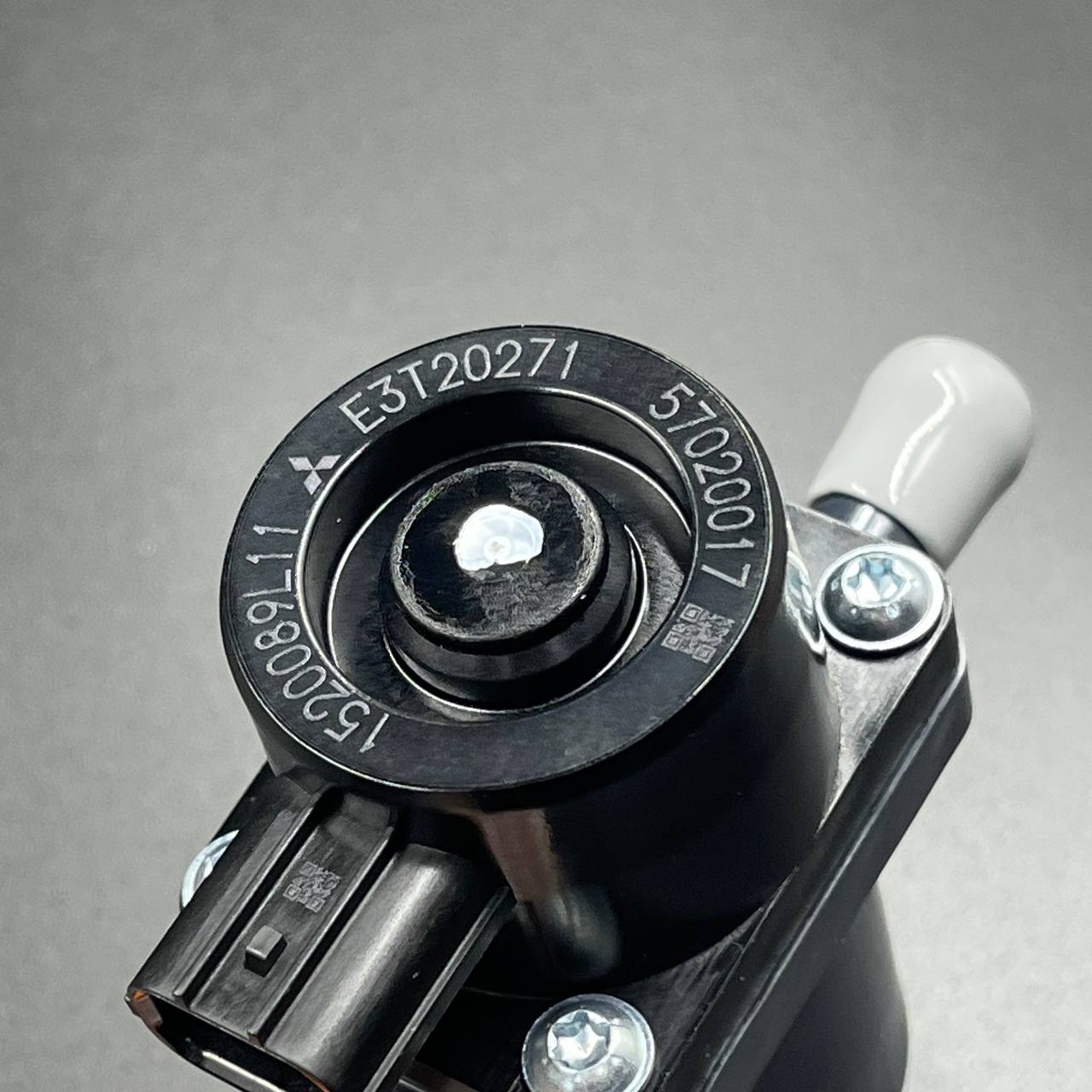 картинка Топливный насос DF9.9B-20A (15200-89L10) (Suzuki)