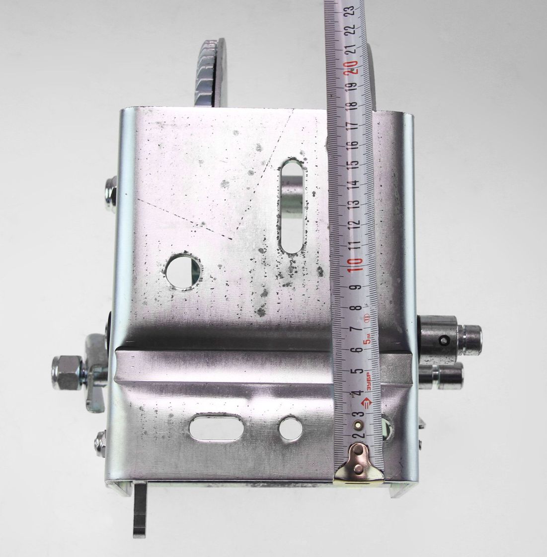 картинка Лебедка для прицепа 2500 lbs (1100 кг)