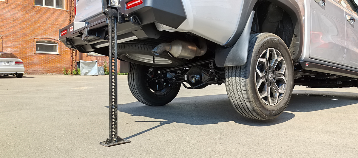 картинка Бампер задний Changan Hunter Plus с квадратом и фонарями РИФ силовой