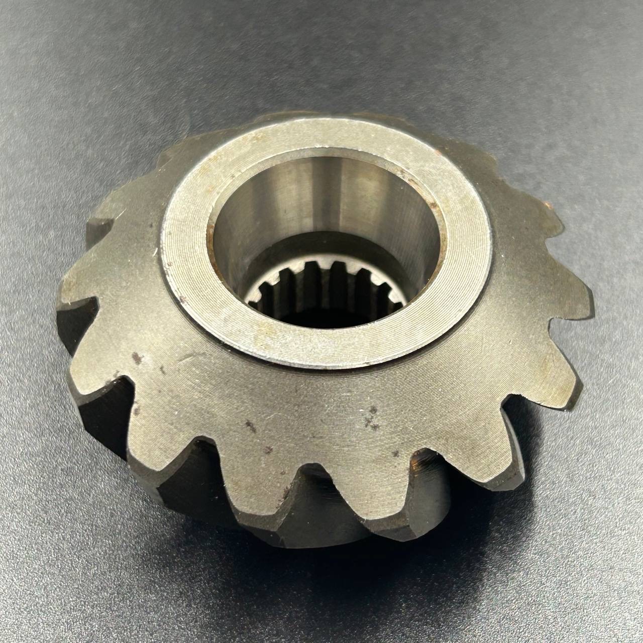 Шестерня вертикального вала (Пиньон) Yamaha 150-200 (6G5-45551-10) (Osaka)