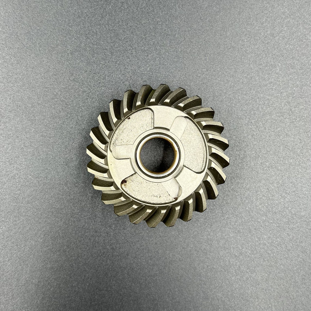 картинка Шестерня переднего хода Tohatsu 9.9-18 (350-64010-0) (KACAWA)