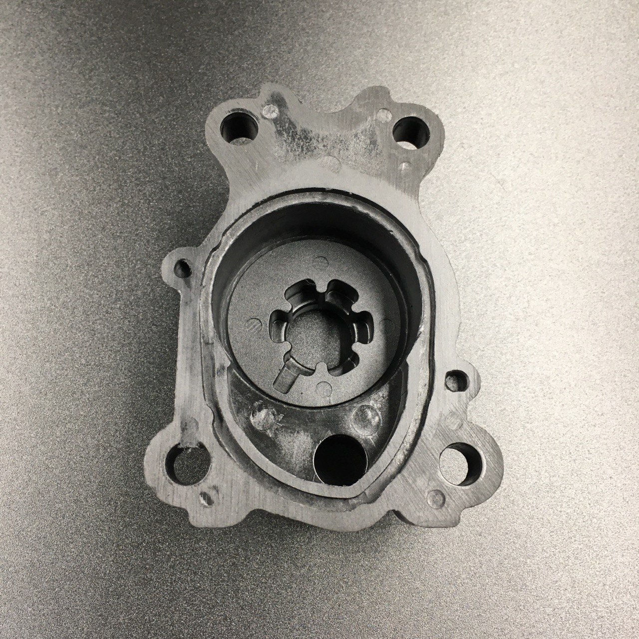 картинка Корпус помпы охлаждения Yamaha 40X, F25-40 (Sinera)
