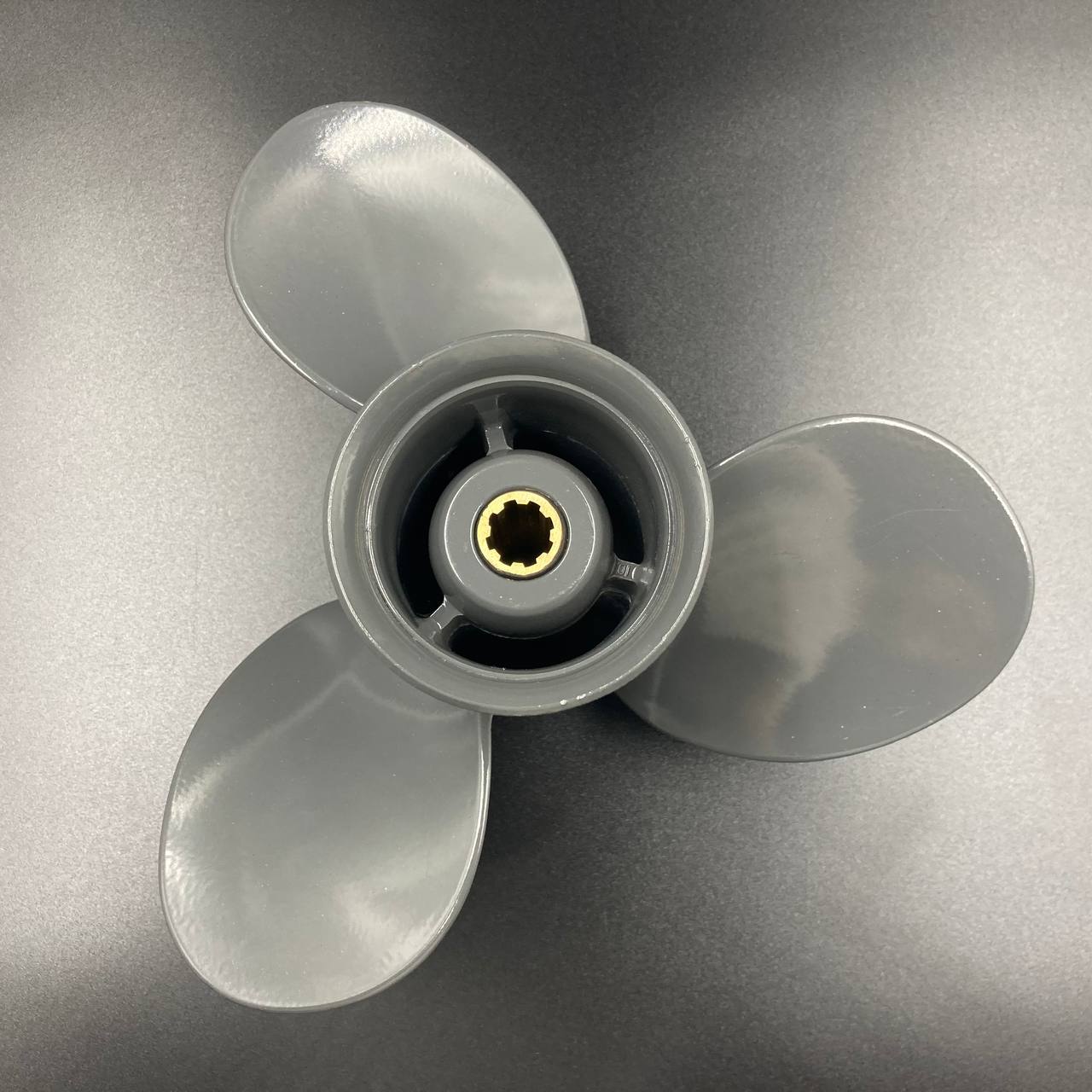 картинка Гребной винт Honda BF8-BF15, BF20D (3x9-1/4x10)