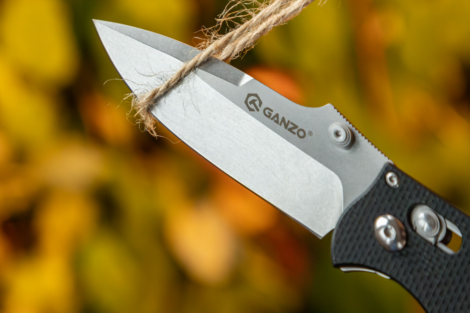 Нож складной Ganzo D704-BK сталь D2 черный