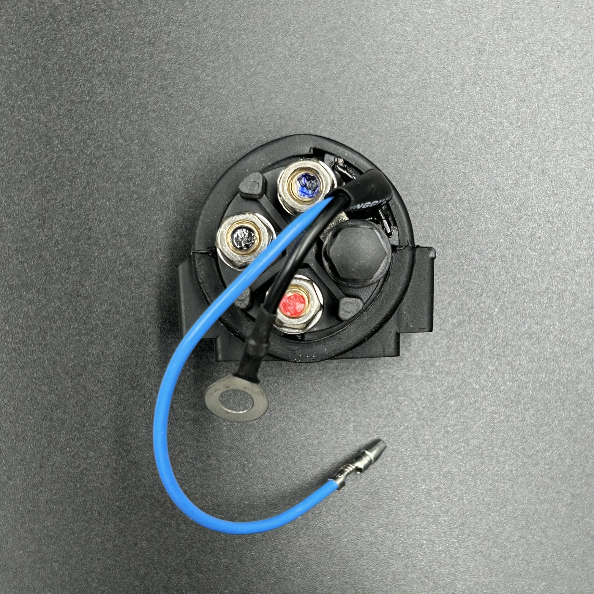 картинка Реле гидроподъемника Yamaha (3 контакта) (6E5-8195B-01; 3C8-72581) (WUHU)