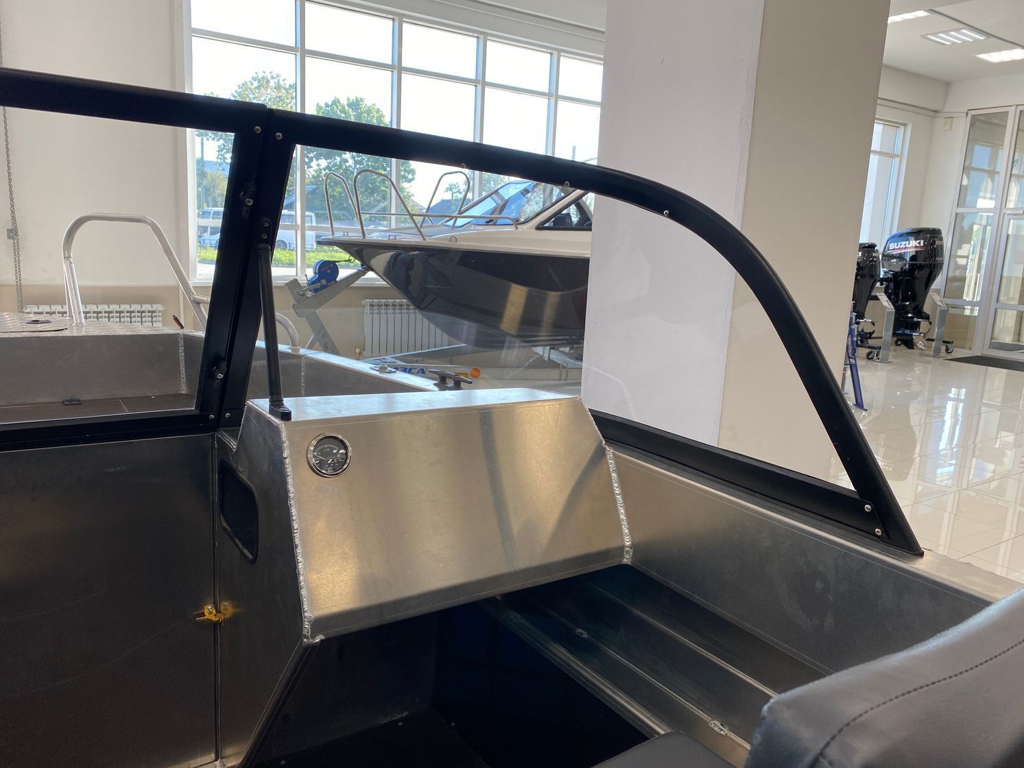 картинка Моторная лодка, Тактика 460 DC