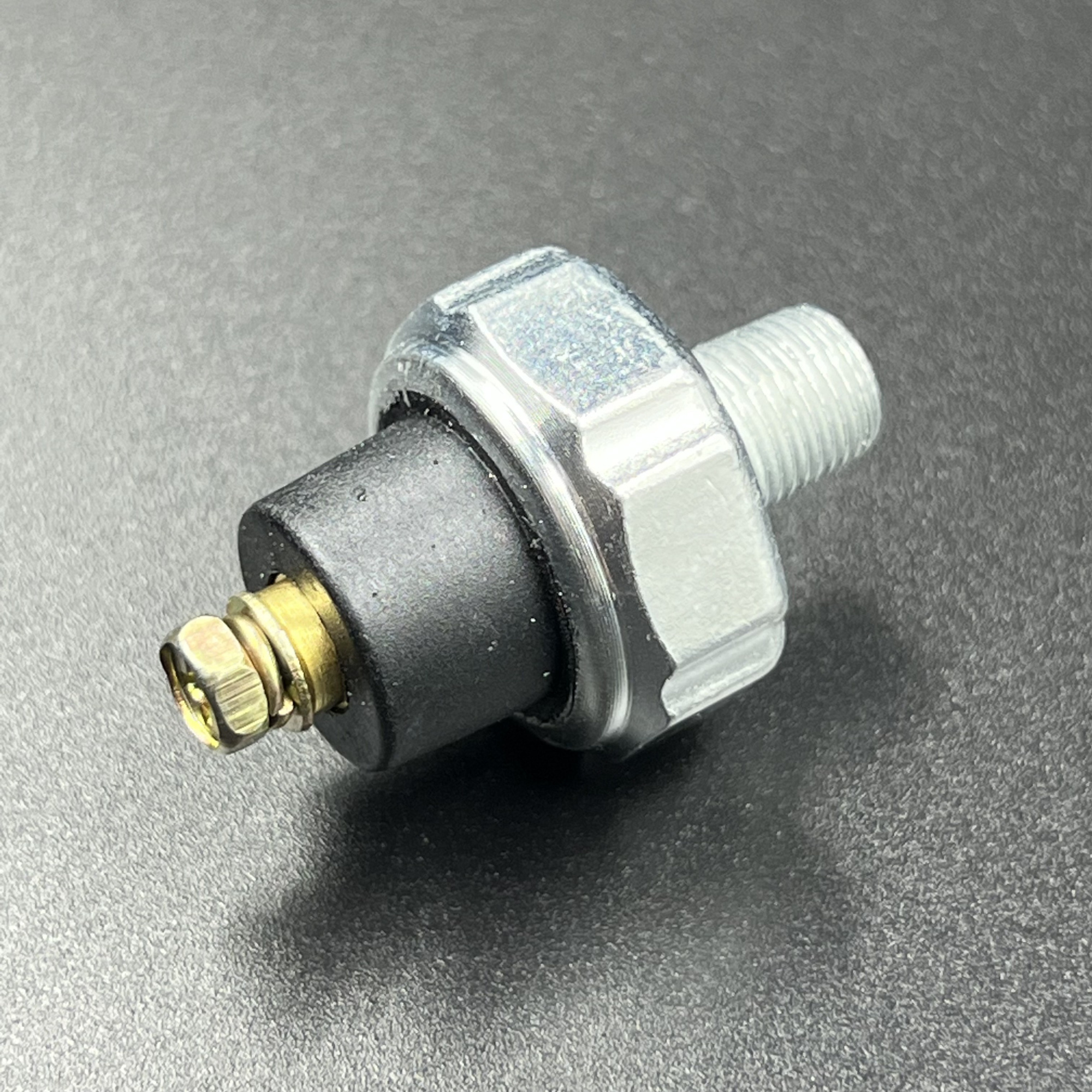 картинка Датчик давления масла Suzuki DF40-300, DF40-350(A) (PREMARINE)