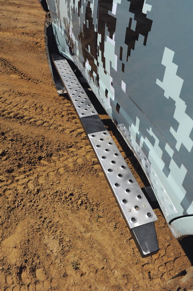 картинка Пороги силовые Toyota Land Cruiser 105