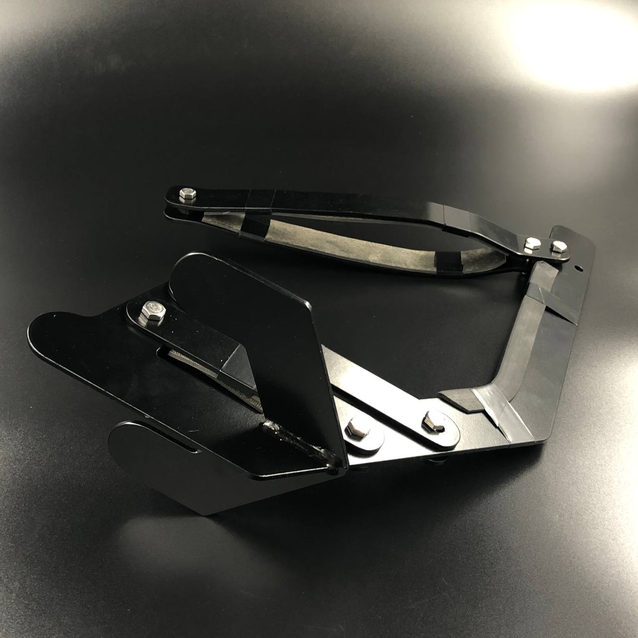 картинка Защита редуктора Suzuki DT9.9-15, DF8-20A (Базовая, черная)