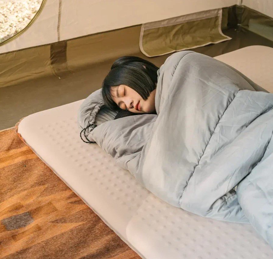 картинка Коврик самонадувающийся Naturehike  2000х650х60 мм, бежевый