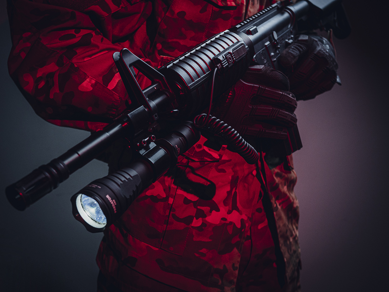 картинка Фонарь Armytek Predator Pro Magnet USB White