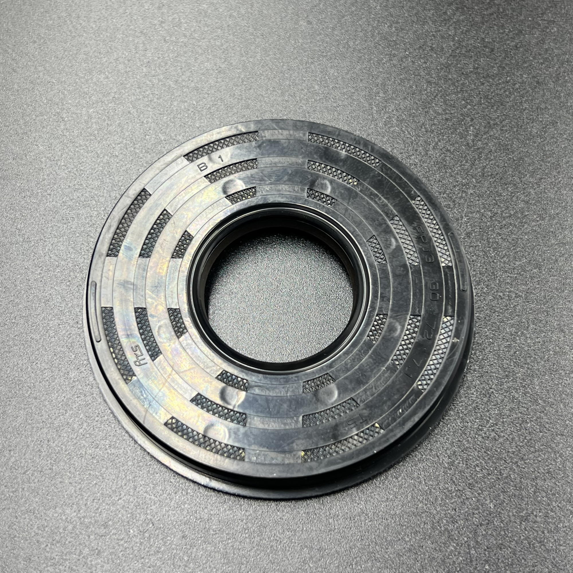 картинка Сальник коленвала Yamaha Bravo 250 (Левый) (Yamaha)