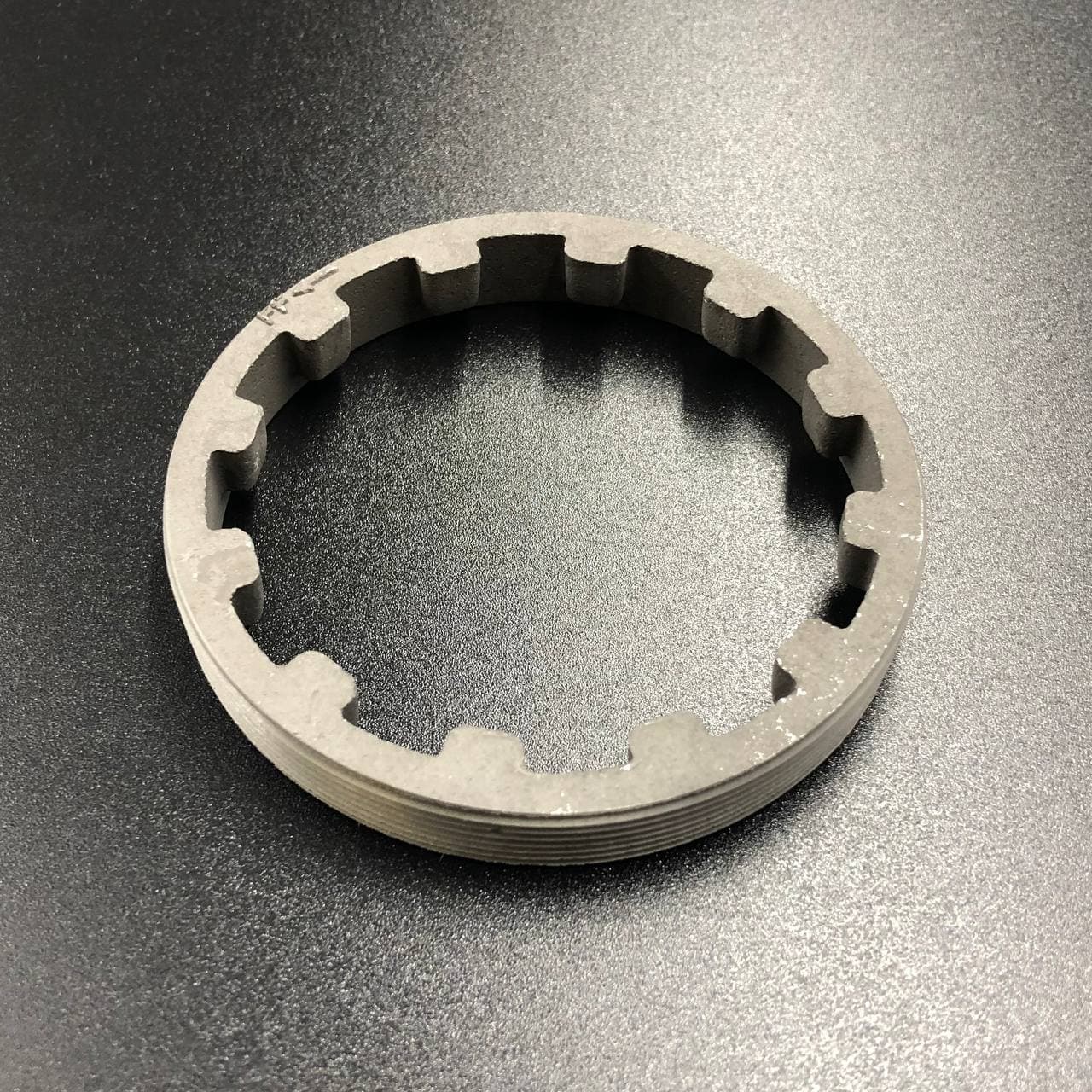Гайка редуктора корончатая Honda BF35-50 (Omax)