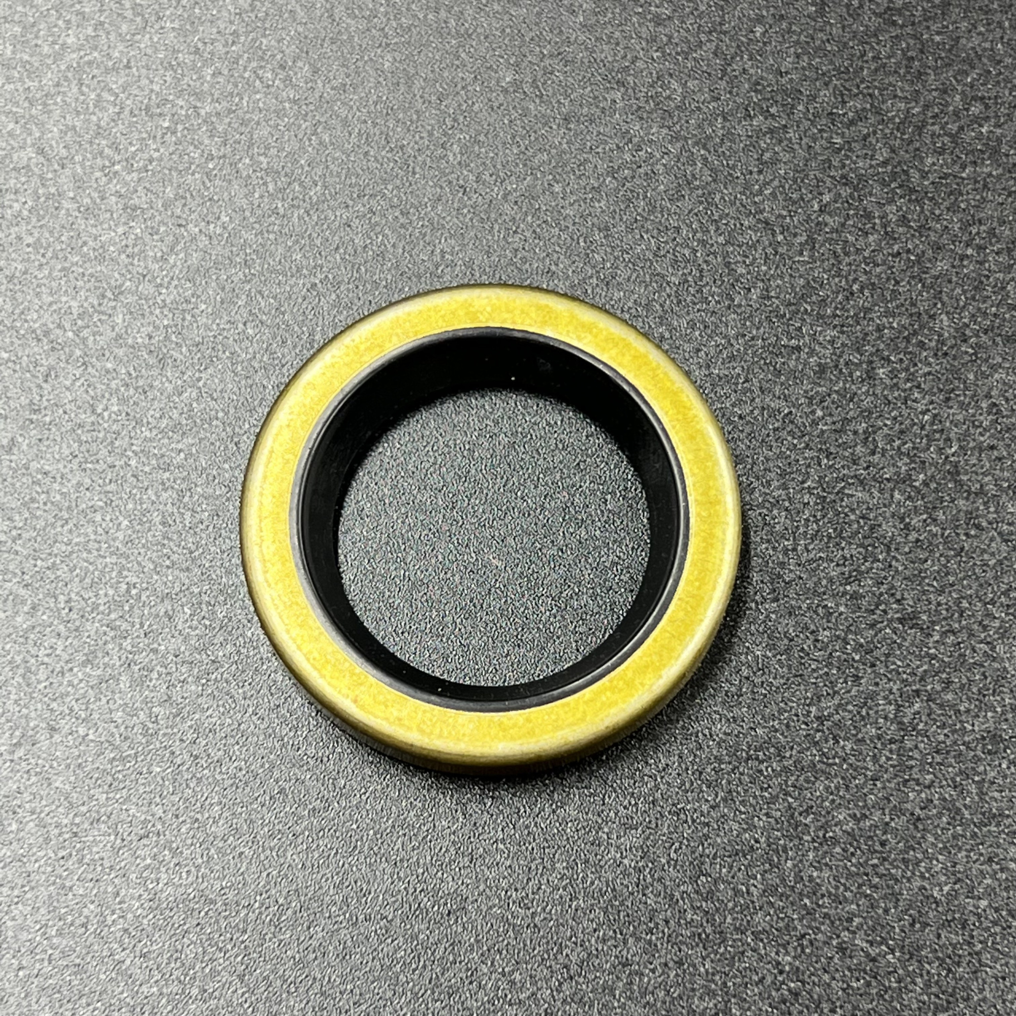 картинка Сальник нижнего редуктора Mercruiser Alpha (Omax)