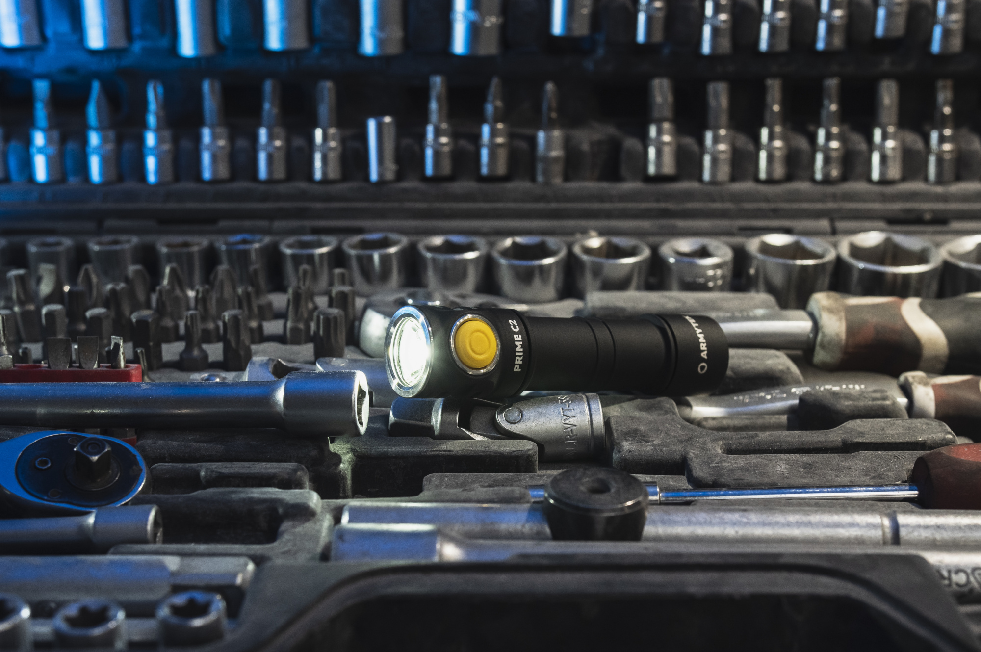картинка Фонарь Armytek Prime C2 Magnet USB Warm